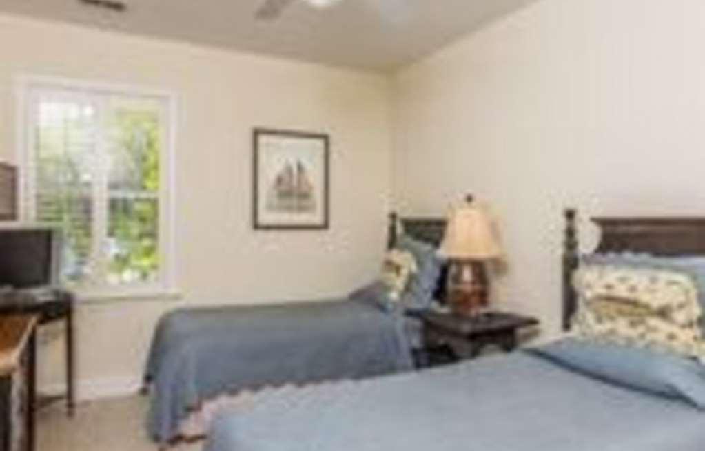Sea Gate Inn St. Simons Island Номер фото